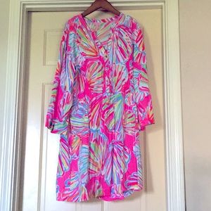 Bright pastels with pink base.   XL Lilly Pulitzer